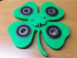 Clover fidget spinner